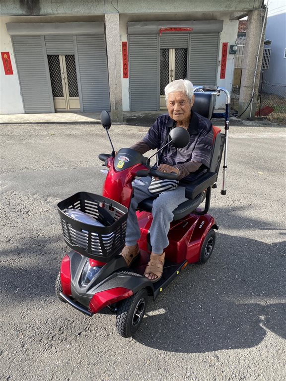 出門有代步車我好開心